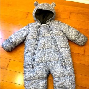 LIKE NEW GAP coldcontrol ultra max baby snowsuit